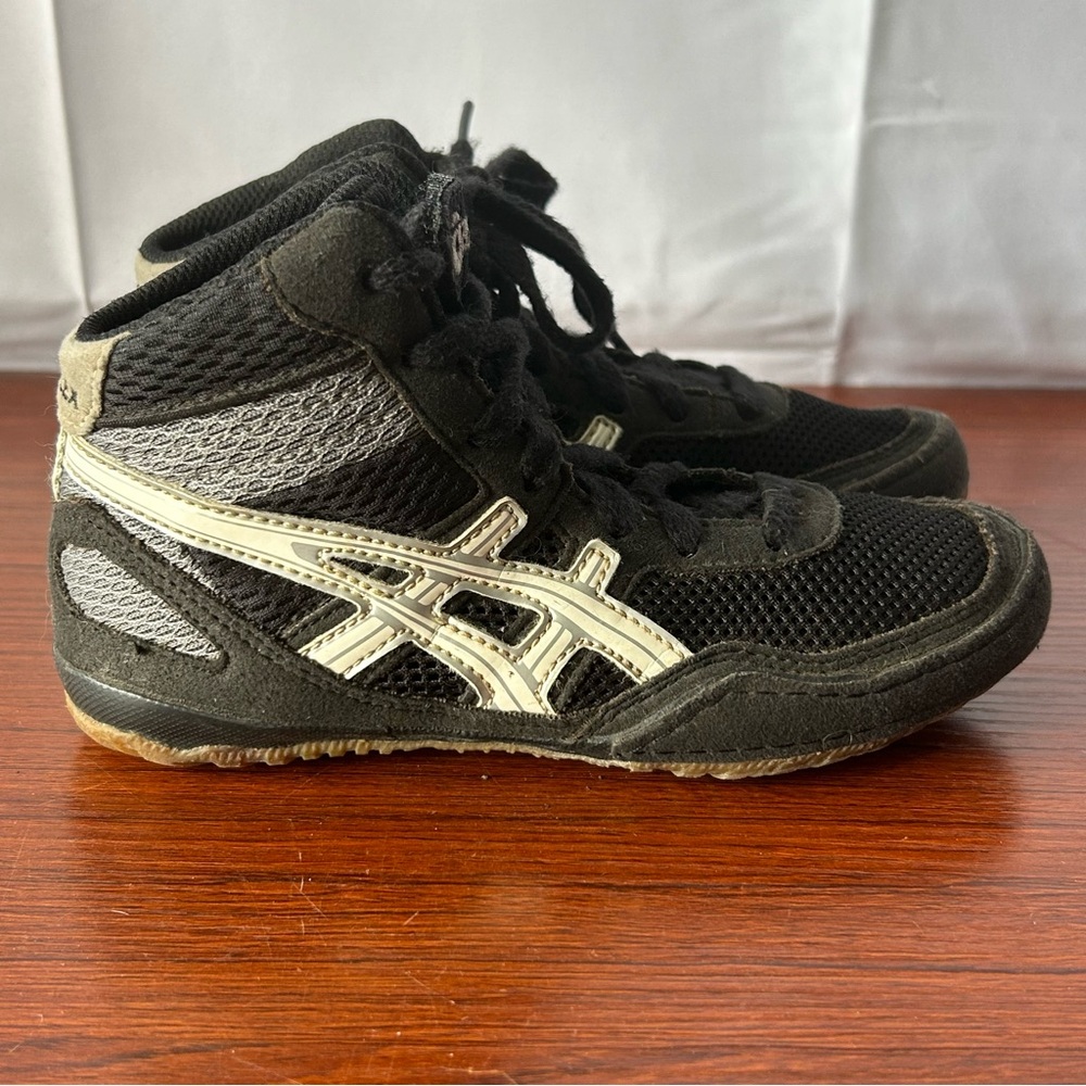 ASICS Boys Youth 13 Matflex Wrestling Shoes MMA Black Silver Unisex Girls